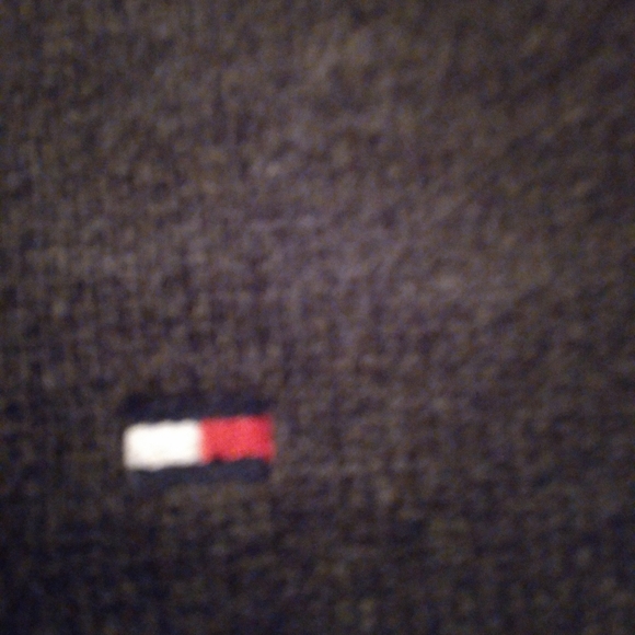 Men's large zip neck gray Tommy Hilfiger sweater. Size large - Picture 5 of 5